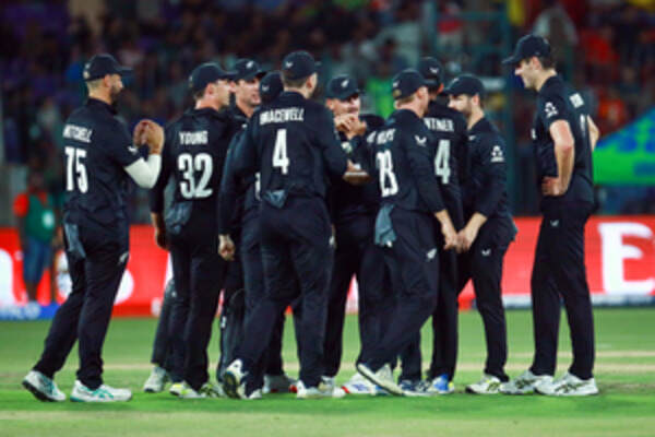 New Zealand Outclass Pakistan in ICC Champions Trophy